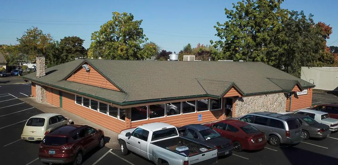 Aerial view of Pop’s log-cabin building and its parking lot